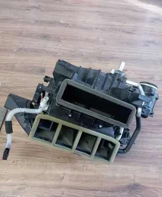 Air conditioning (A/C) radiator (interior)