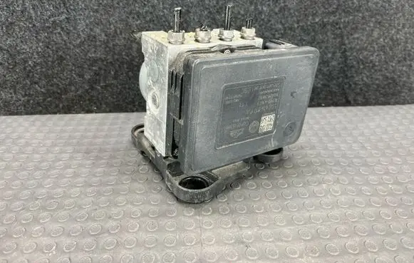 Volkswagen PASSAT B8 ABS Pump 5Q0614517FA