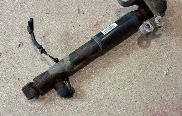 Volvo XC90 Rear shock absorber/damper 31658387