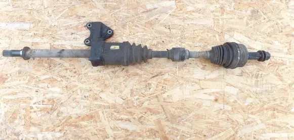 Infiniti G20 Front driveshaft