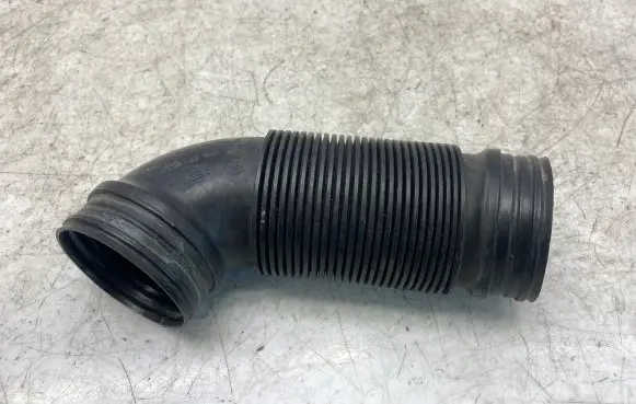 Skoda Fabia Mk2 (5J) Air intake hose/pipe 1K0129684B 1K0129684