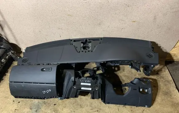 Mercedes-Benz CLS C218 X218 Dashboard 