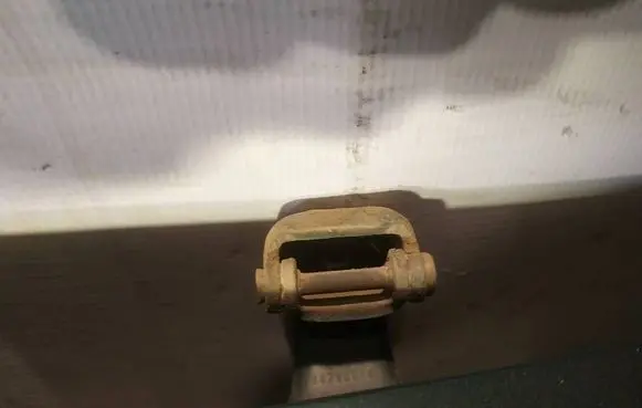 Tailgate/trunk/boot hinge