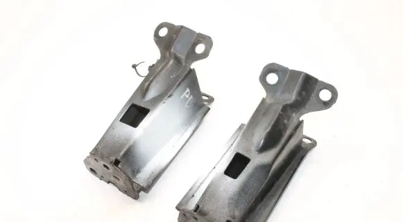 Volvo V70 Front bumper shock/impact absorber 