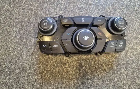 Chrysler 200 Climate control unit 68270685AA