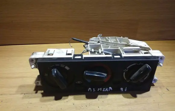 Nissan Almera Climate control unit