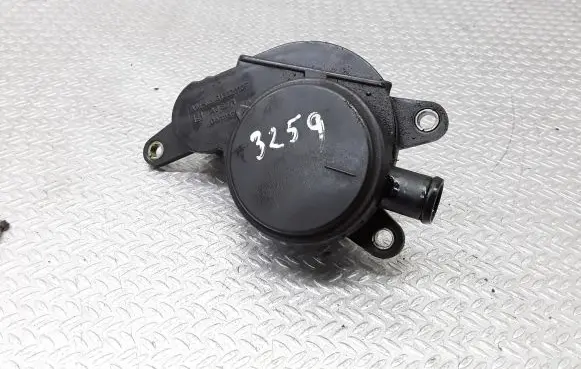 Chrysler Voyager Breather/breather pipe/hose 31382010F