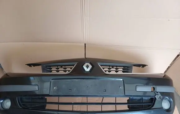 Renault Laguna II Front bumper G000146983