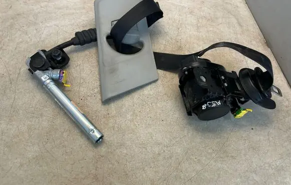 KIA Optima Front seatbelt 88820D4200 88820D4200WK