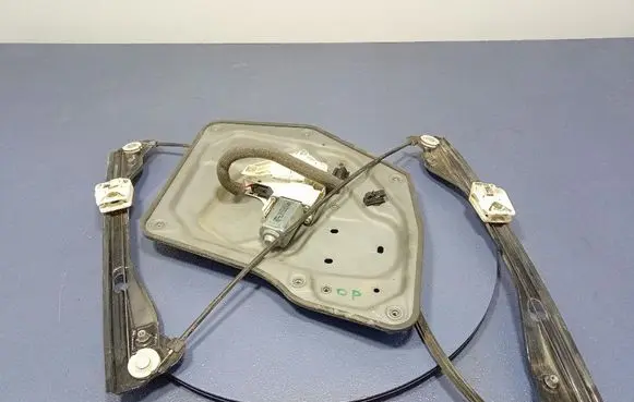 Skoda Superb B6 (3T) Front door window regulator with motor 