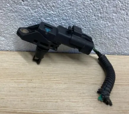 Ford Mondeo MK IV Air pressure sensor 9805500380