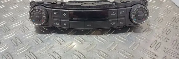 Mercedes-Benz E W211 Climate control unit 2118302390 00021108