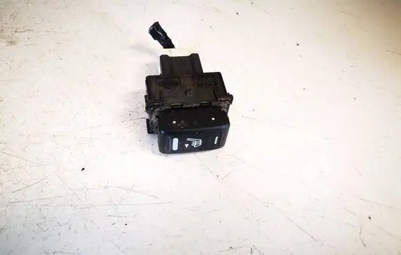 Nissan X-Trail T30 Seat heating switch 