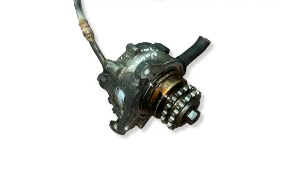 Nissan Navara D22 Vacuum pump X2T5611