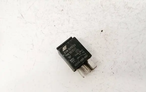 Volkswagen PASSAT B6 Other relay 7M0951253C 95VW10K705EA