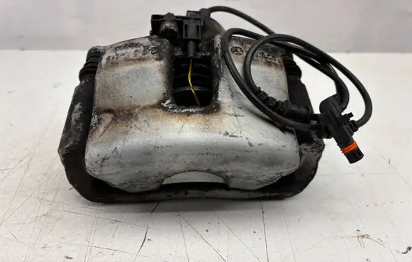 Mercedes-Benz E AMG W212 Front brake caliper 20726