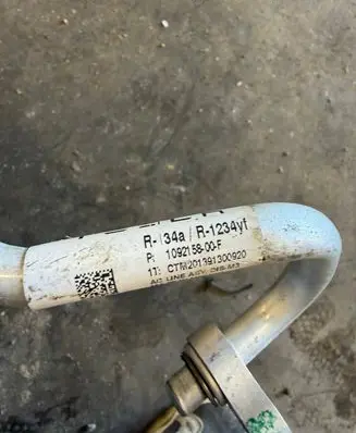 Tesla Model 3 Air conditioning (A/C) pipe/hose 109215800F R1234VT 1092158