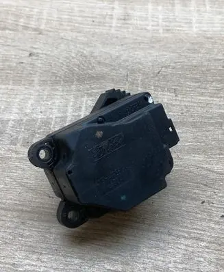 Volvo V50 Air flap motor/actuator 4N5H19E616AB