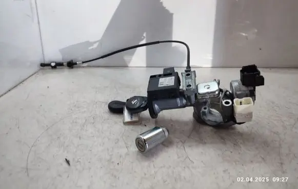 Suzuki Grand Vitara II Ignition lock 3397065J00