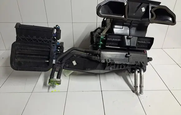 Audi A4 S4 B6 8E 8H Interior heater climate box assembly H56LACR F983694P H56663154B