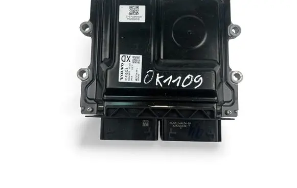 Volvo V70 Engine control unit/module ECU 31452623