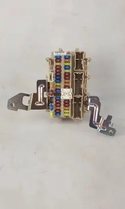 Nissan X-Trail T32 Fuse module 4CL0B