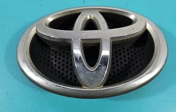 Toyota Yaris Front bumper upper radiator grill 7531102140 IMPRK1536404