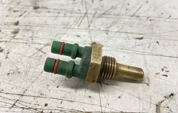 Mercedes-Benz S W126 Coolant temperature sensor A0065427717 0065427717 BOSCH