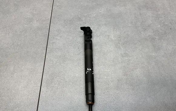 Fuel injector