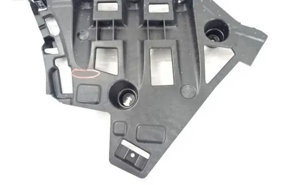 Fender mounting bracket