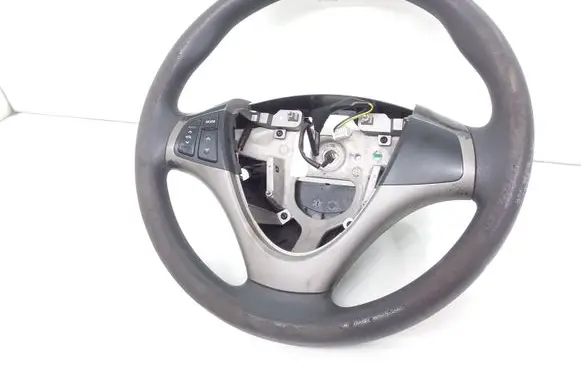 Hyundai i30 Steering wheel 5611023020
