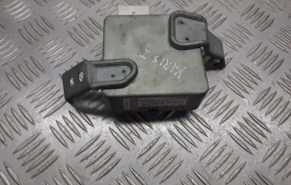 Toyota Yaris Power steering control unit/module 89650-0D030