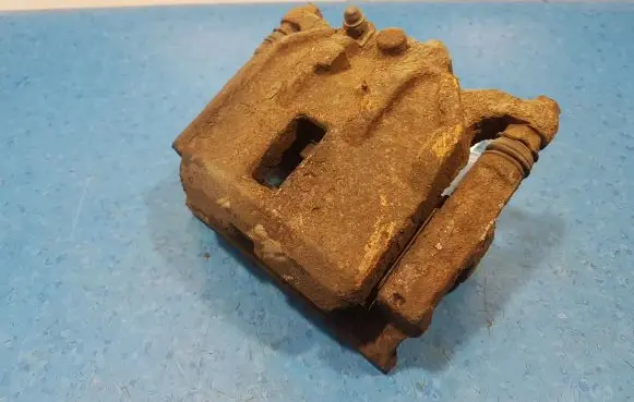 Honda Civic IX Front brake caliper
