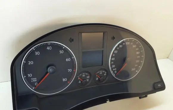 Volkswagen Golf Plus Speedometer (instrument cluster) 1K0920861L VWBBZEE0100819