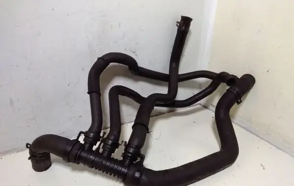 Renault Scenic II - Grand scenic II Engine coolant pipe/hose