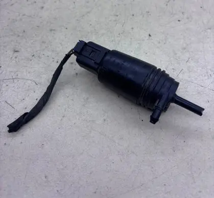 BMW 5 E60 E61 Windscreen/windshield washer pump 67128377612