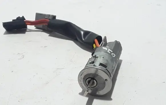 Renault Master II Ignition lock 7701469773