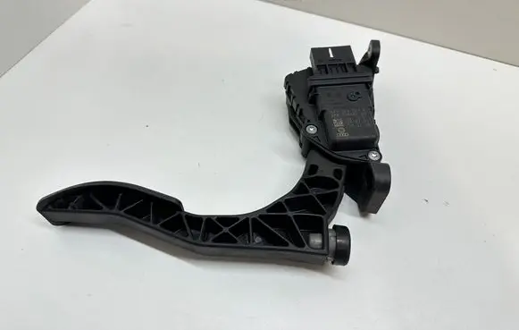 Audi A6 S6 C6 4F Accelerator throttle pedal 6PV00898406
