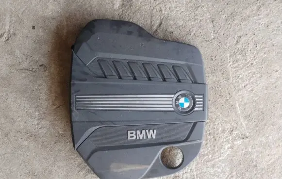 BMW X5 E70 Engine cover (trim) 7812063 7811025