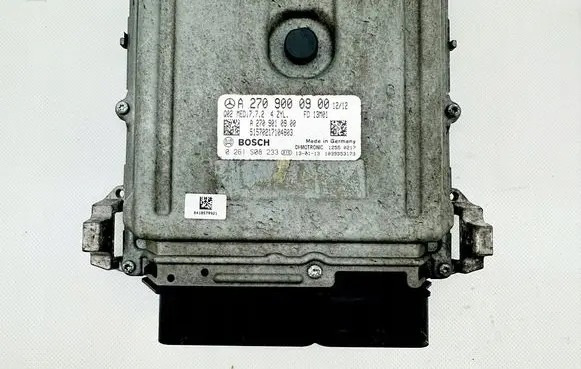 Mercedes-Benz B W246 W242 Engine control unit/module A2709000900