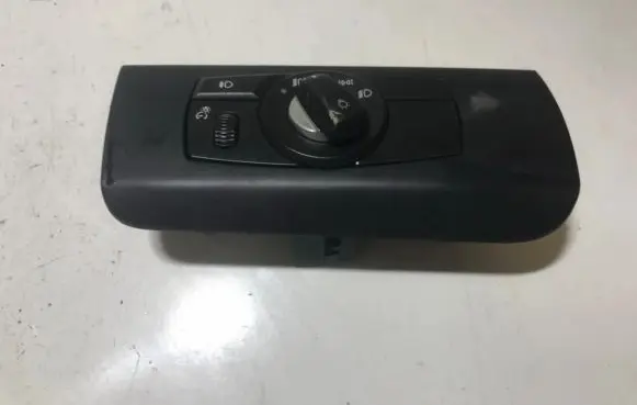 BMW X5 E70 Light switch 9134728 011568