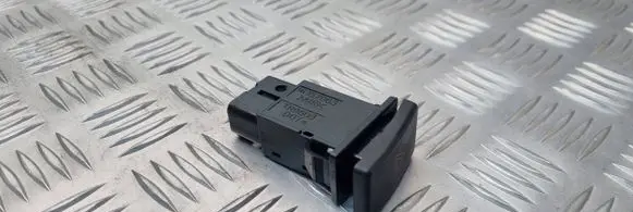 Toyota Avensis T250 Hazard light switch TR9503 157963 D0T6