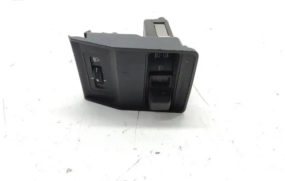 Fog light switch