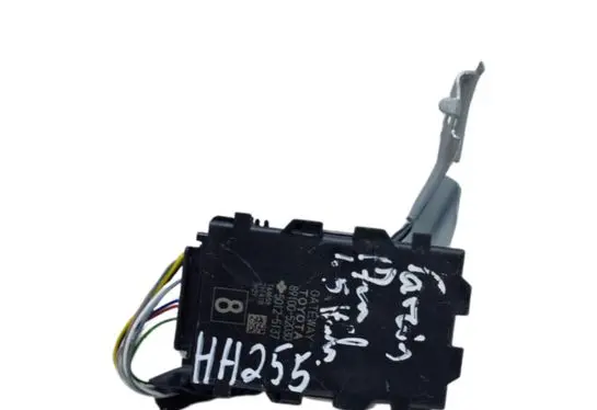 Toyota Yaris Gateway control module 8910052030 50125137