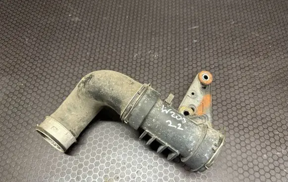 Mercedes-Benz C W203 Intercooler hose/pipe A2035200295 ZGS002