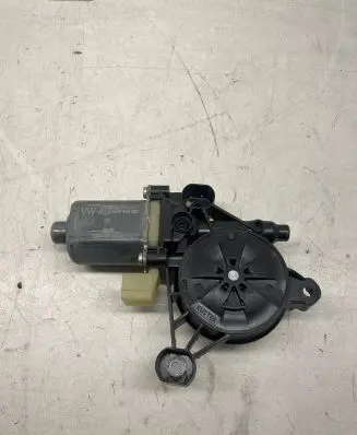 Audi A5 Front door window regulator motor 8W0959801