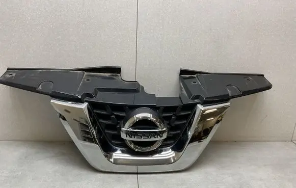 Nissan Juke I F15 Front bumper upper radiator grill 62070BV80A