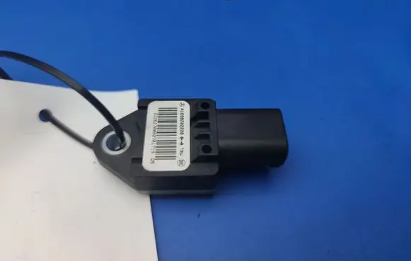 Mercedes-Benz B W245 Airbag deployment crash/impact sensor A1698202226