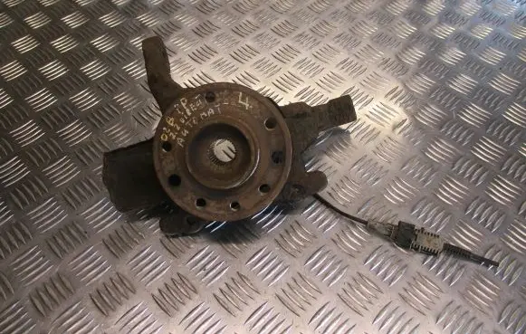 Opel Zafira B Front wheel hub spindle knuckle