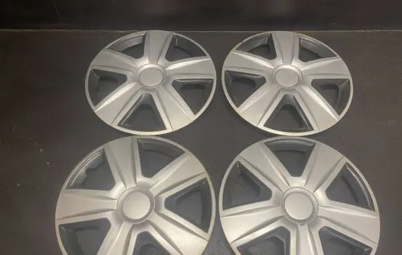 Opel Vivaro R16 wheel hub/cap/trim 